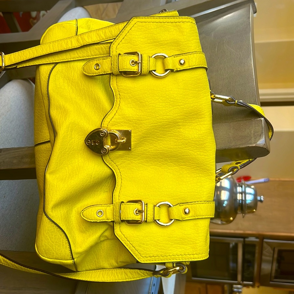 Beauty Yellow Juicy Couture Purse